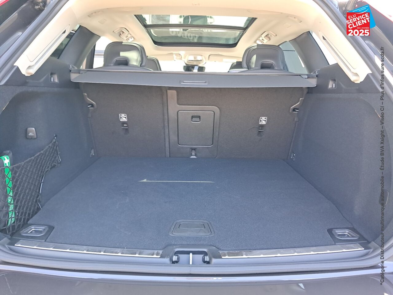 Véhicule d'occasion VOLVO XC60 T6 HYBRIDE RECHARGEABLE 253 + 145CH ULTRA STYLE DARK GEARTRONIC 8 AWD chez BMW Lons le Saunier