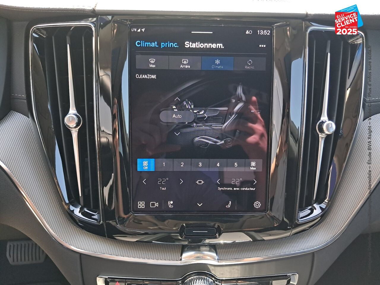 Véhicule neuf VOLVO XC60 T6 HYBRIDE RECHARGEABLE 253 + 145CH ULTRA STYLE DARK GEARTRONIC 8 AWD chez Volvo Strasbourg