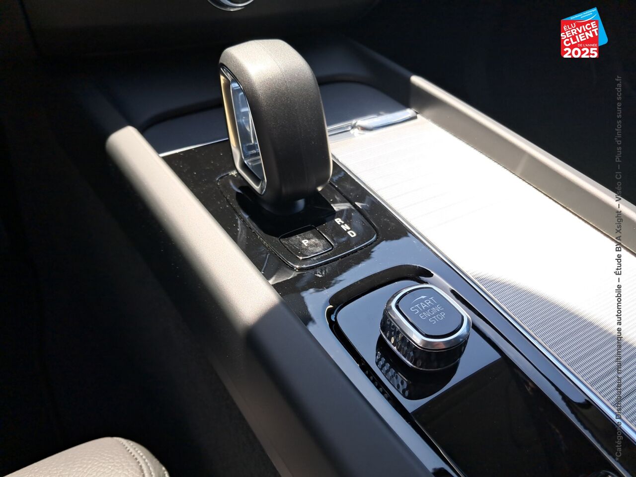 Véhicule neuf VOLVO XC60 T6 HYBRIDE RECHARGEABLE 253 + 145CH ULTRA STYLE DARK GEARTRONIC 8 AWD chez Volvo Strasbourg