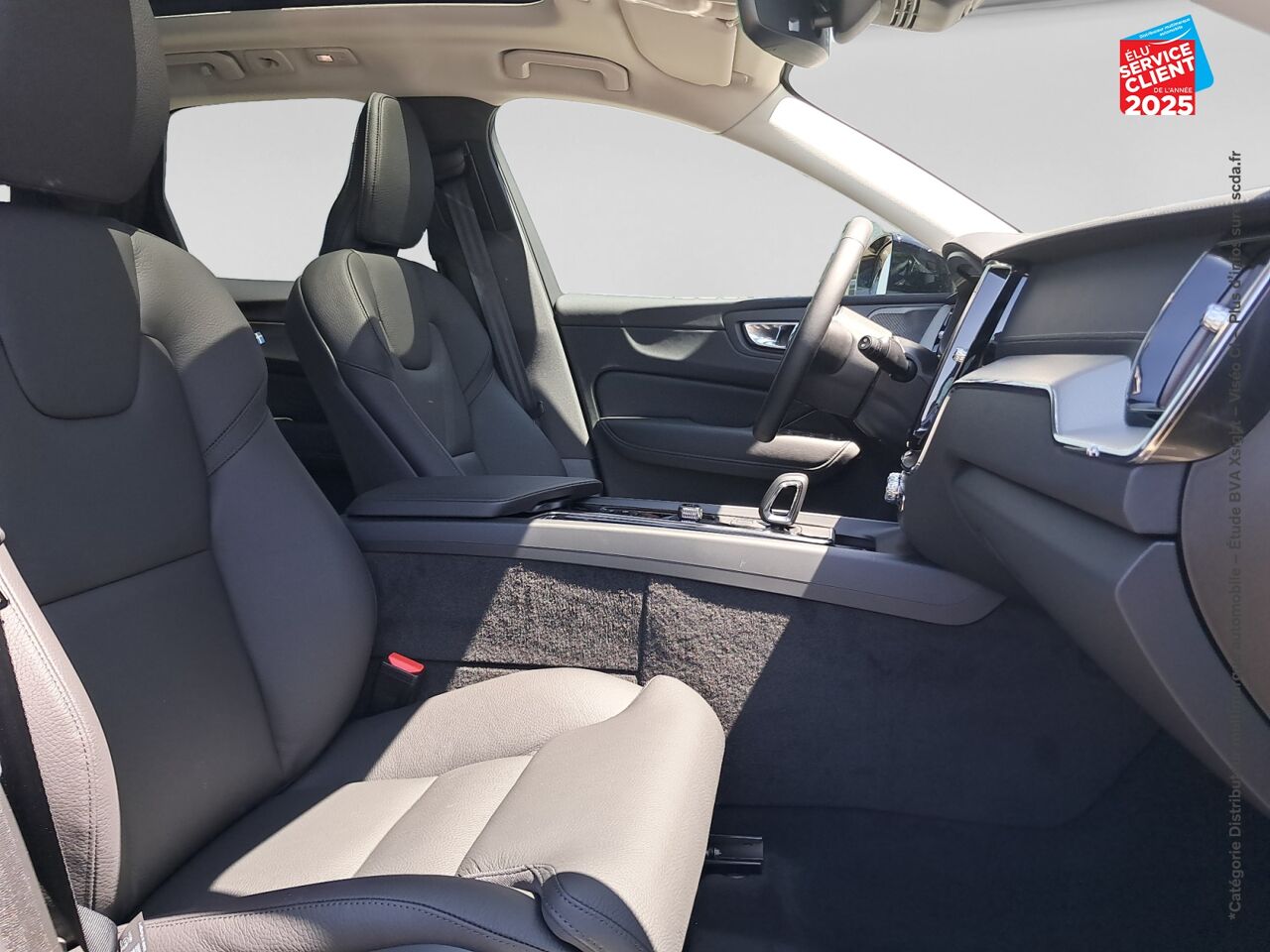 Véhicule neuf VOLVO XC60 T6 HYBRIDE RECHARGEABLE 253 + 145CH ULTRA STYLE DARK GEARTRONIC 8 AWD chez Volvo Strasbourg