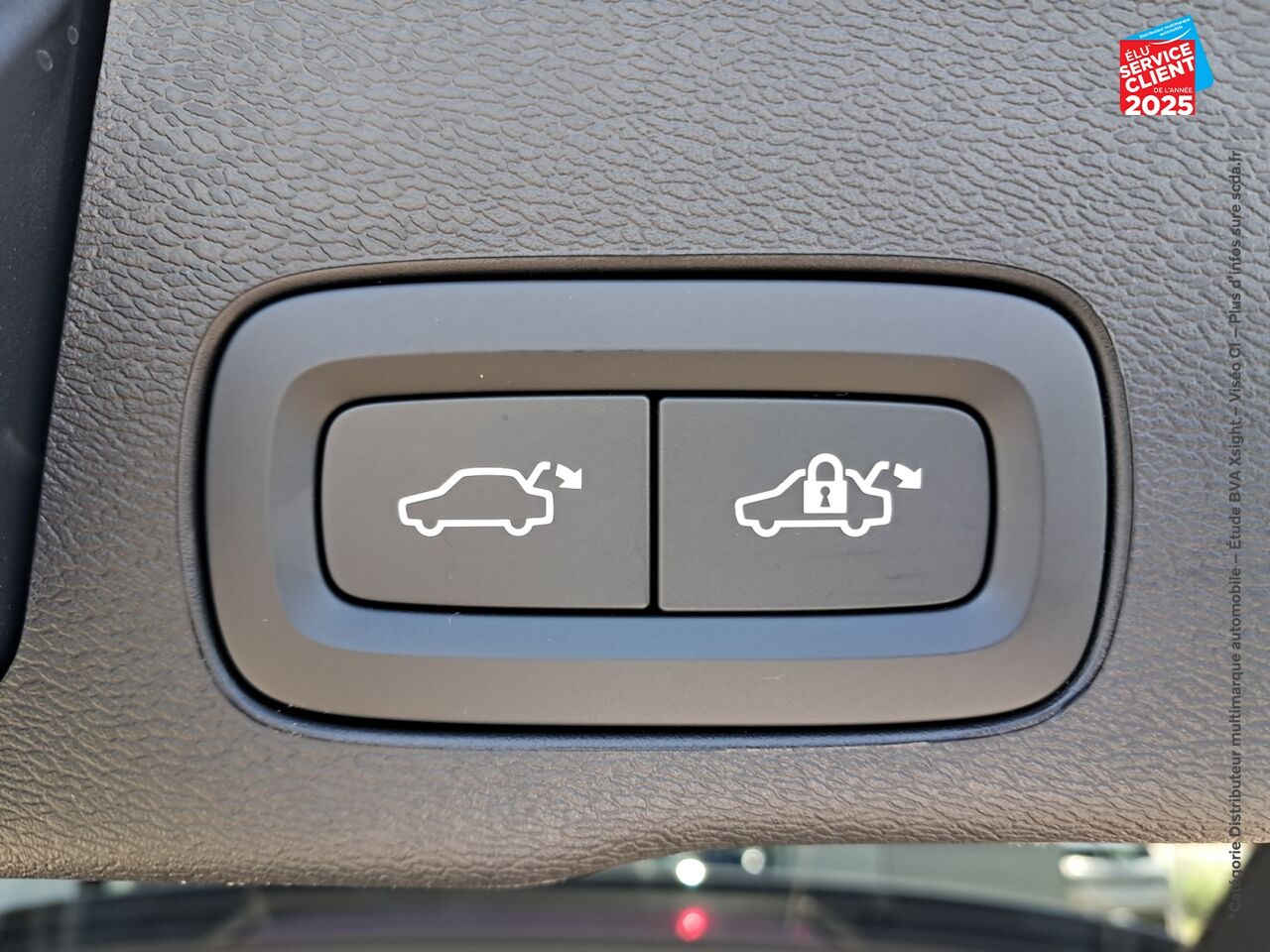 Véhicule neuf VOLVO XC60 T6 HYBRIDE RECHARGEABLE 253 + 145CH ULTRA STYLE DARK GEARTRONIC 8 AWD chez Volvo Strasbourg