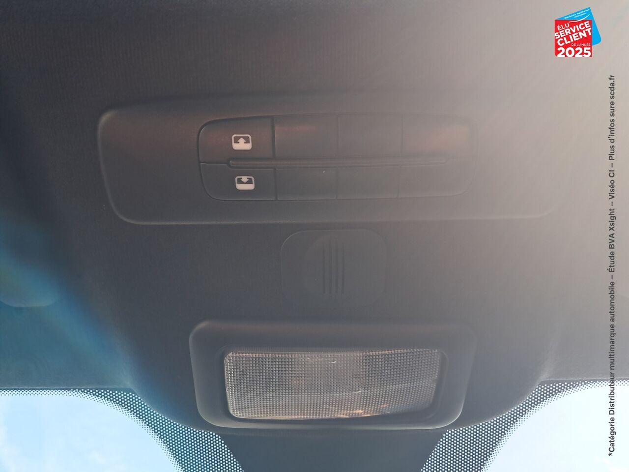 Véhicule d'occasion ABARTH 500 1.4 TURBO T-JET 145CH 595 MY17 BVA TOUVRANT GPS chez MINI Lons-Le-Saunier
