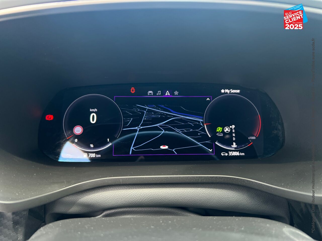 Véhicule d'occasion RENAULT ARKANA 1.3 TCE MILD HYBRID 140CH RS LINE EDC -22 chez Peugeot Charleville
