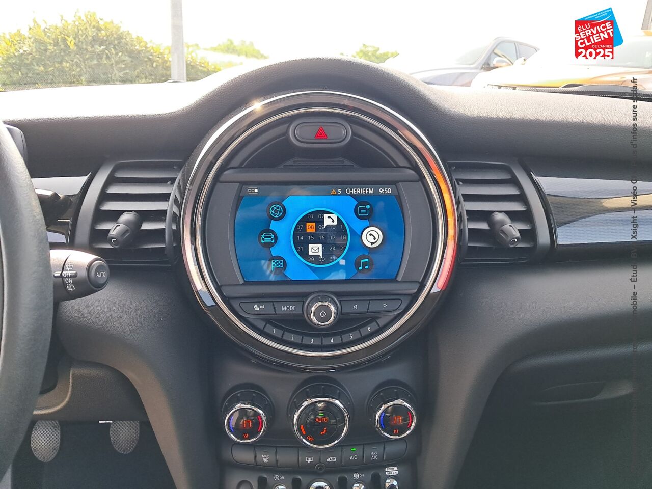 Véhicule d'occasion MINI MINI COOPER 136CH EDITION GREENWICH 115G TPANO GPS RADAR AR chez Volvo Epernay
