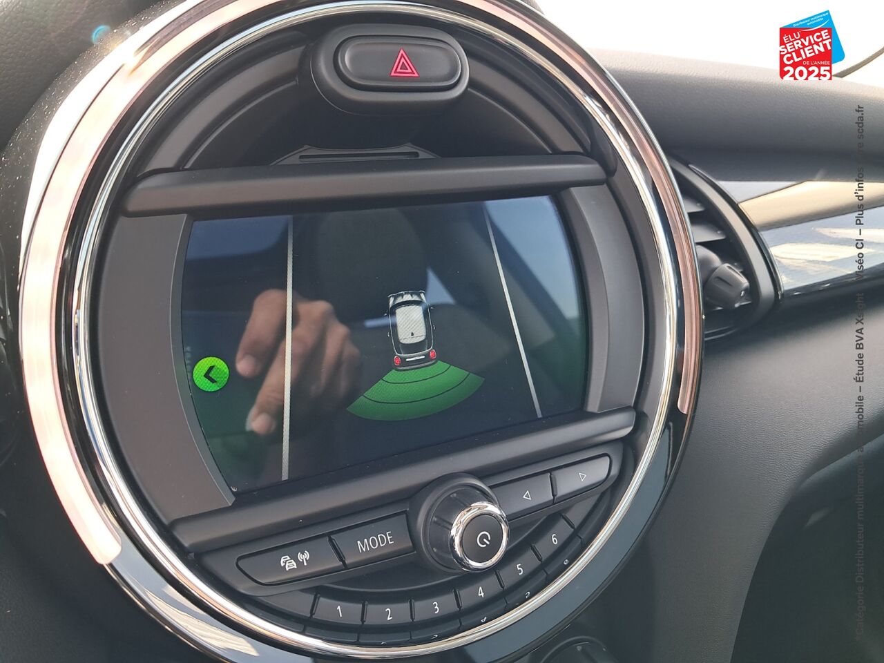 Véhicule d'occasion MINI MINI COOPER 136CH EDITION GREENWICH 115G TPANO GPS RADAR AR chez Volvo Epernay