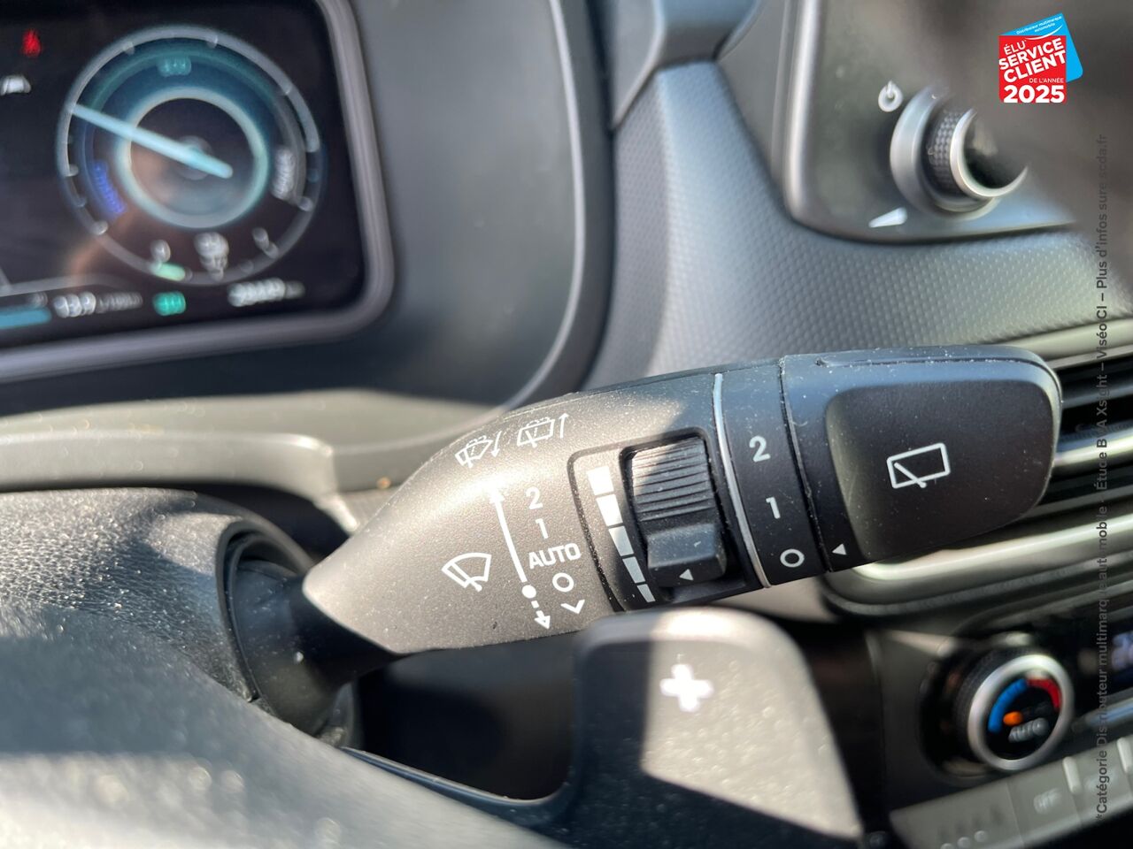 Véhicule d'occasion HYUNDAI KONA 1.6 GDI 141CH HYBRID INTUITIVE DCT-6 chez Hyundai Epernay