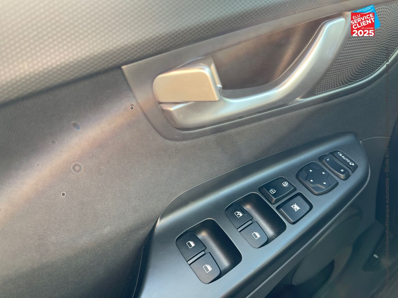 Véhicule d'occasion HYUNDAI KONA 1.6 GDI 141CH HYBRID INTUITIVE DCT-6 chez Hyundai Epernay