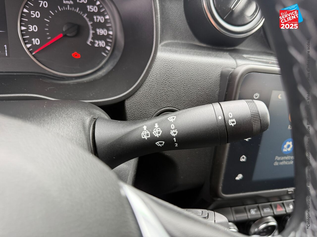 Véhicule d'occasion DACIA DUSTER 1.0 ECO-G 100CH PRESTIGE 4X2 ATTELAGE chez Renault Colmar