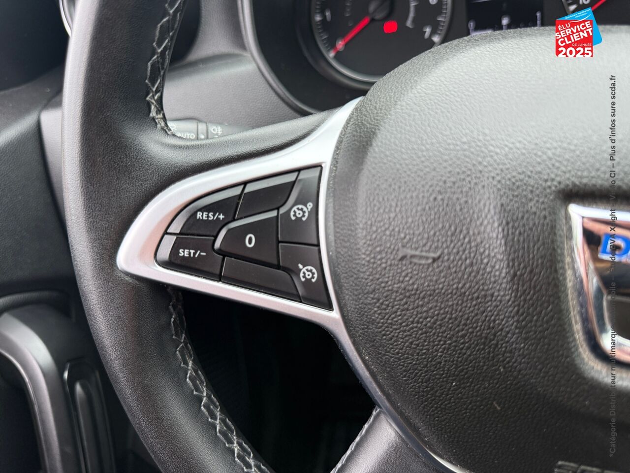 Véhicule d'occasion DACIA DUSTER 1.0 ECO-G 100CH PRESTIGE 4X2 ATTELAGE chez Renault Colmar