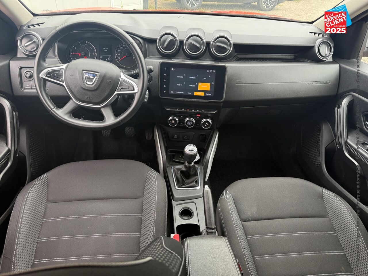 Véhicule d'occasion DACIA DUSTER 1.0 ECO-G 100CH PRESTIGE 4X2 ATTELAGE chez Renault Colmar