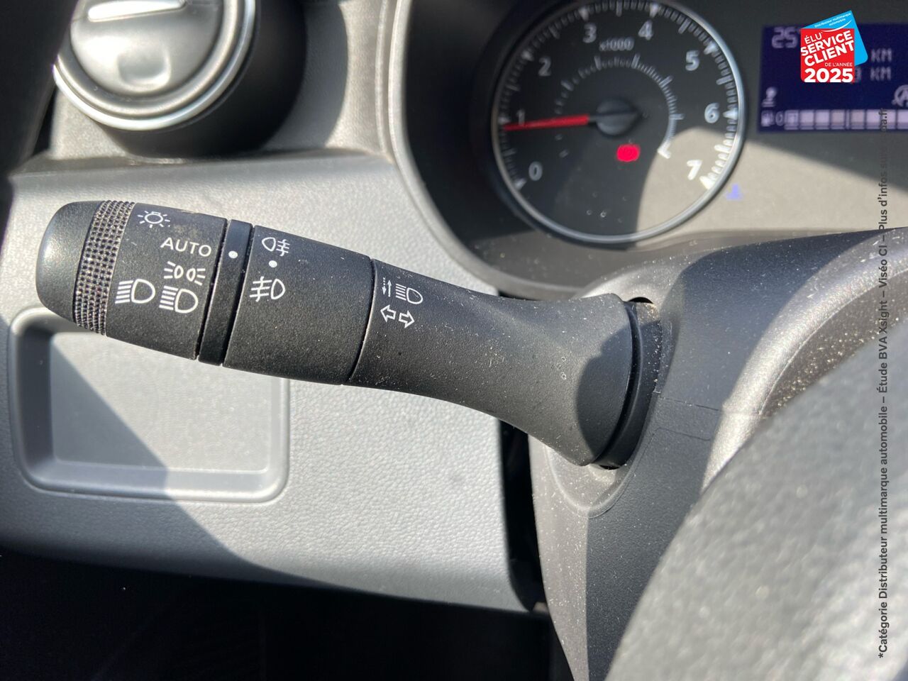 Véhicule d'occasion DACIA DUSTER 1.5 BLUE DCI 115CH PRESTIGE 4X4 chez Renault Saint-Louis