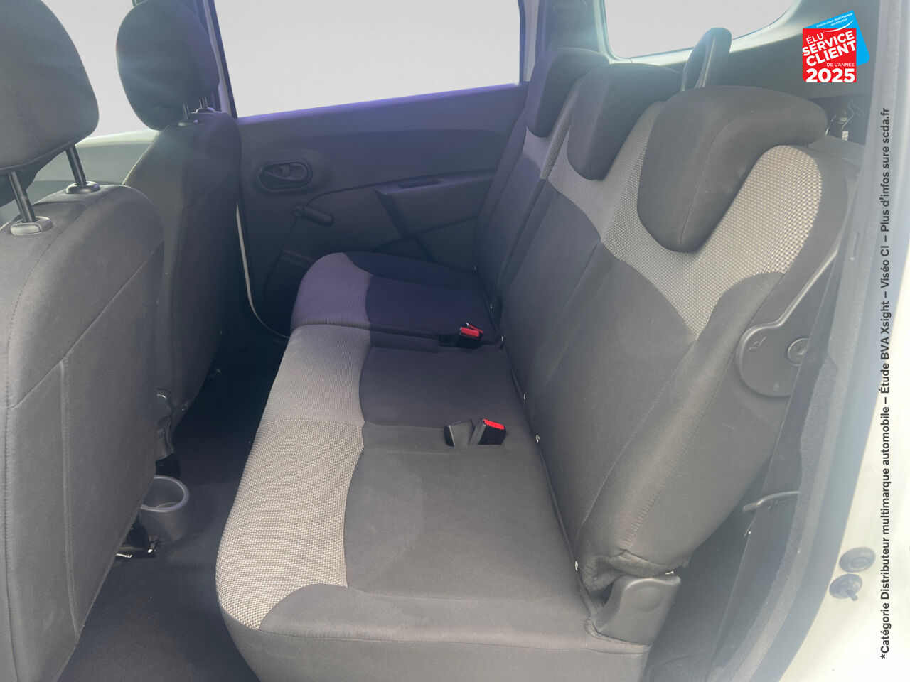 Véhicule d'occasion DACIA LODGY 1.6 SCE 100CH SILVER LINE 5 PLACES chez Hyundai Epernay
