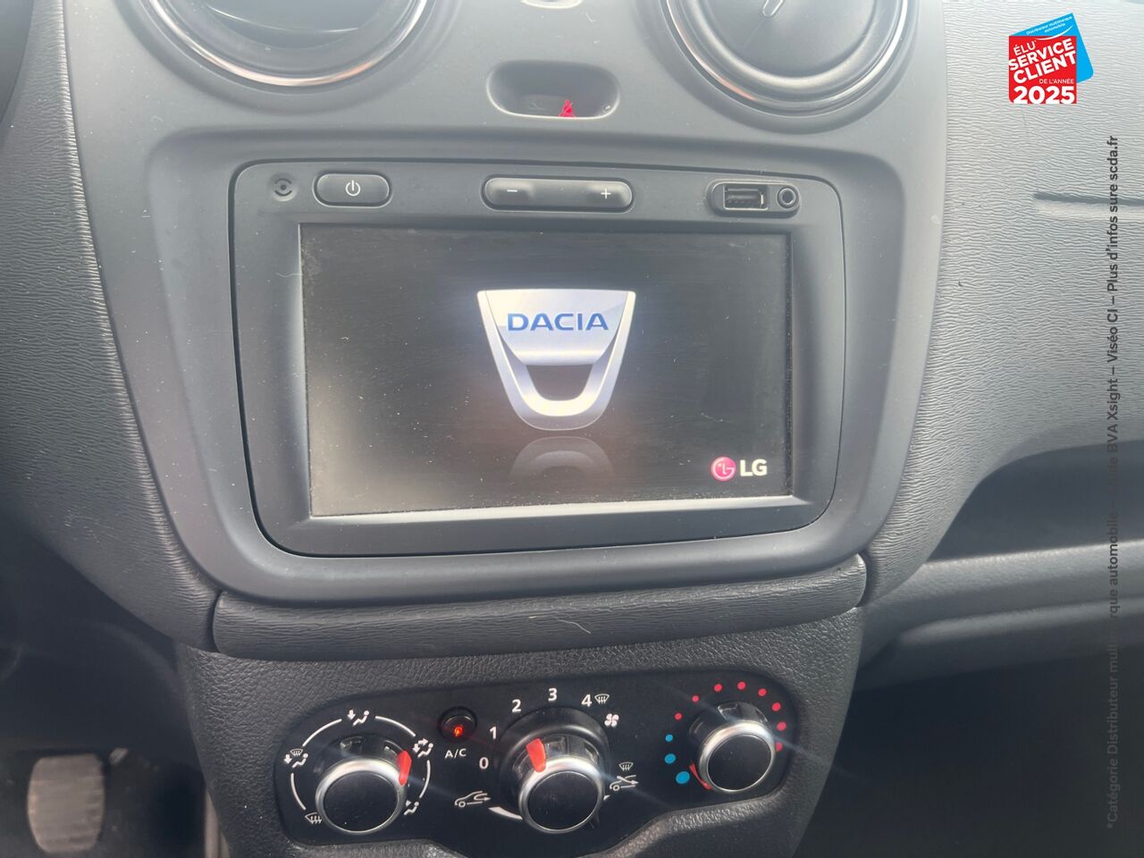 Véhicule d'occasion DACIA LODGY 1.6 SCE 100CH SILVER LINE 5 PLACES chez Hyundai Epernay