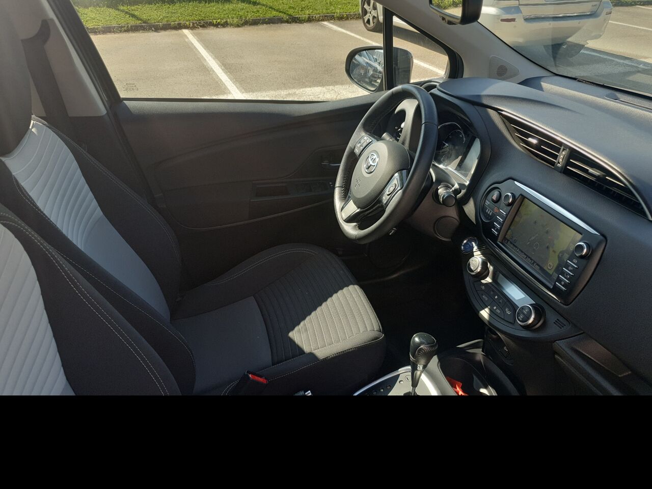Véhicule d'occasion TOYOTA YARIS 100H DYNAMIC 5P MY19 chez Toyota Saint Dizier