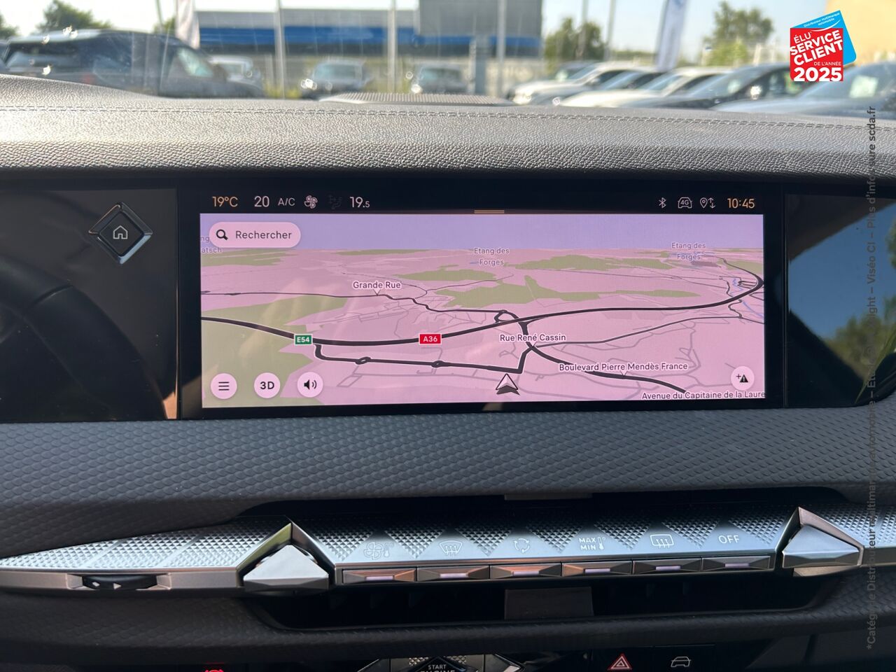 Véhicule d'occasion DS DS 4 E-TENSE 225CH RIVOLI SIEGE CHAUF CAMERA GPS chez Hyundai Chalons