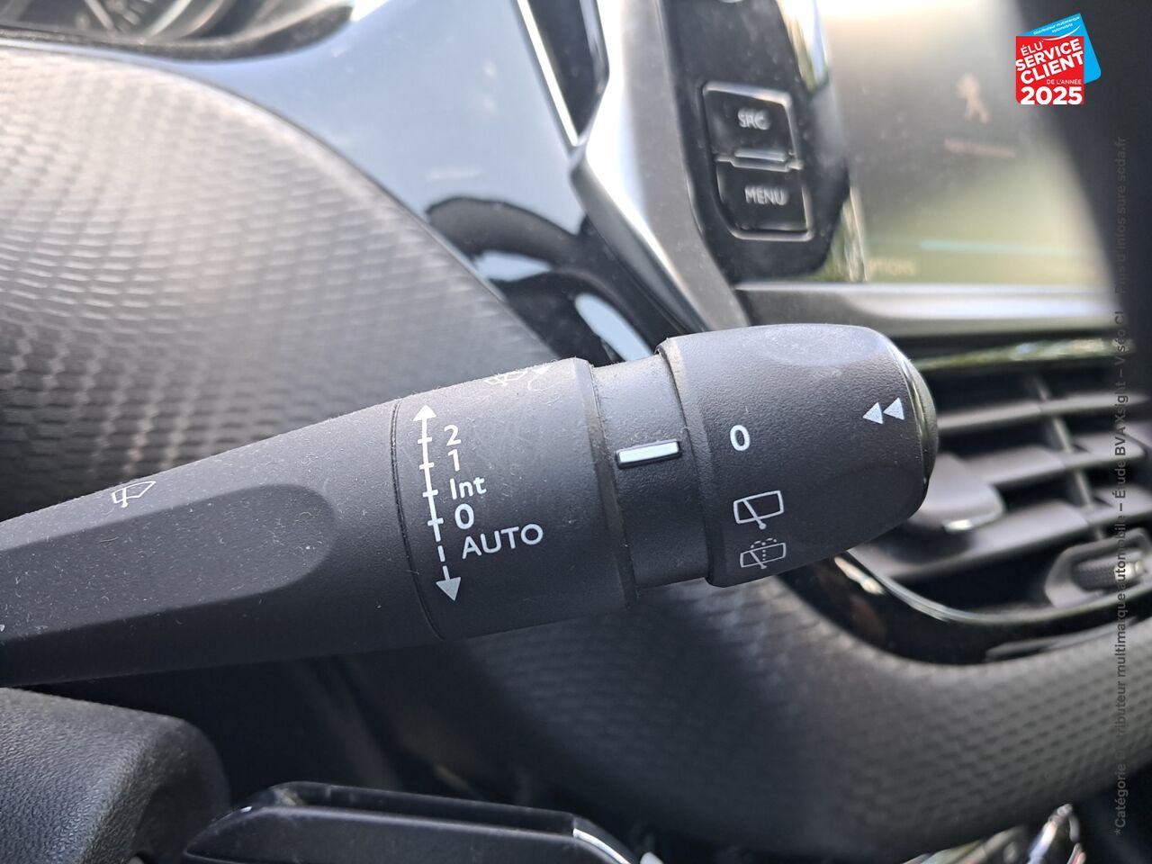 Véhicule d'occasion PEUGEOT 208 1.2 PURETECH 110CH ALLURE SS EAT6 5CV 5P chez Hyundai Epernay
