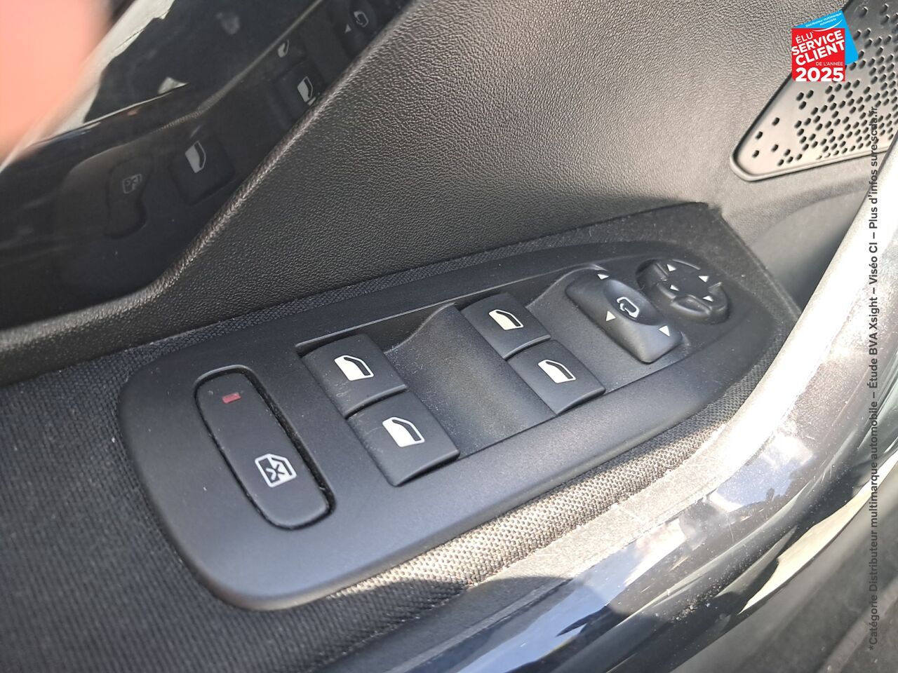 Véhicule d'occasion PEUGEOT 208 1.2 PURETECH 110CH ALLURE SS EAT6 5CV 5P chez Hyundai Epernay