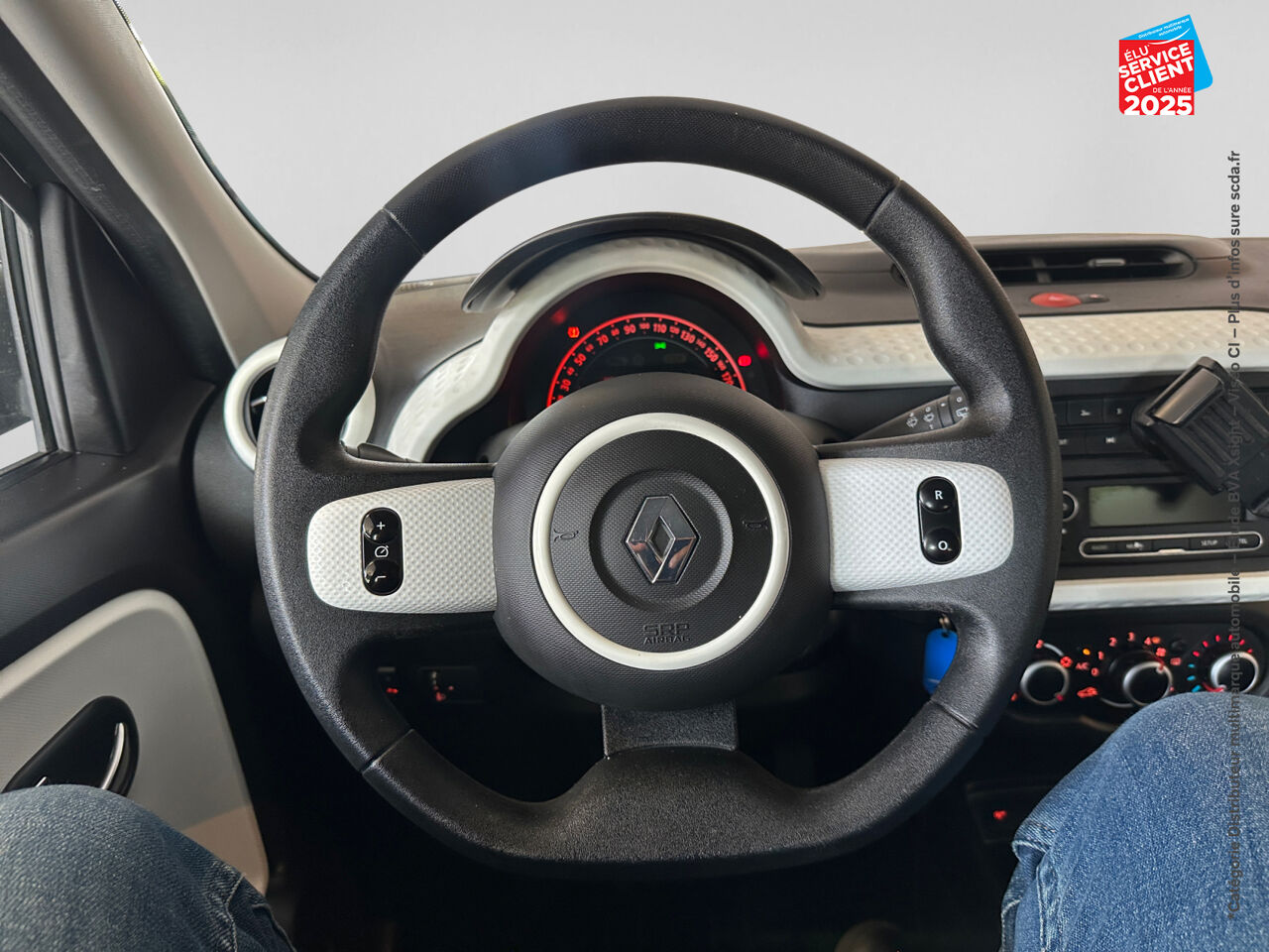 Véhicule d'occasion RENAULT TWINGO 1.0 SCE 65CH ZEN - 21 chez Toyota Verdun