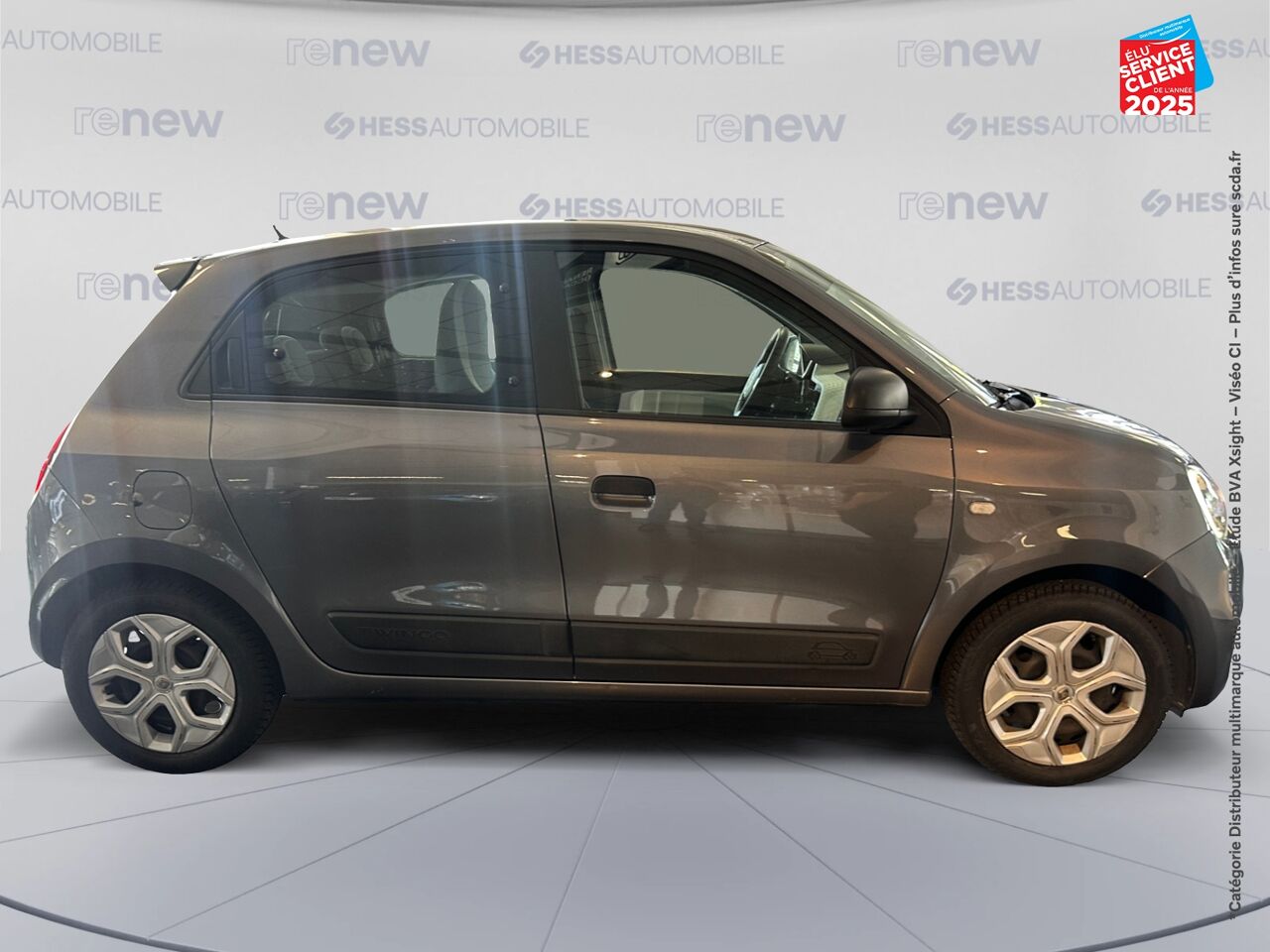 Véhicule d'occasion RENAULT TWINGO 1.0 SCE 65CH ZEN - 21 chez Toyota Verdun