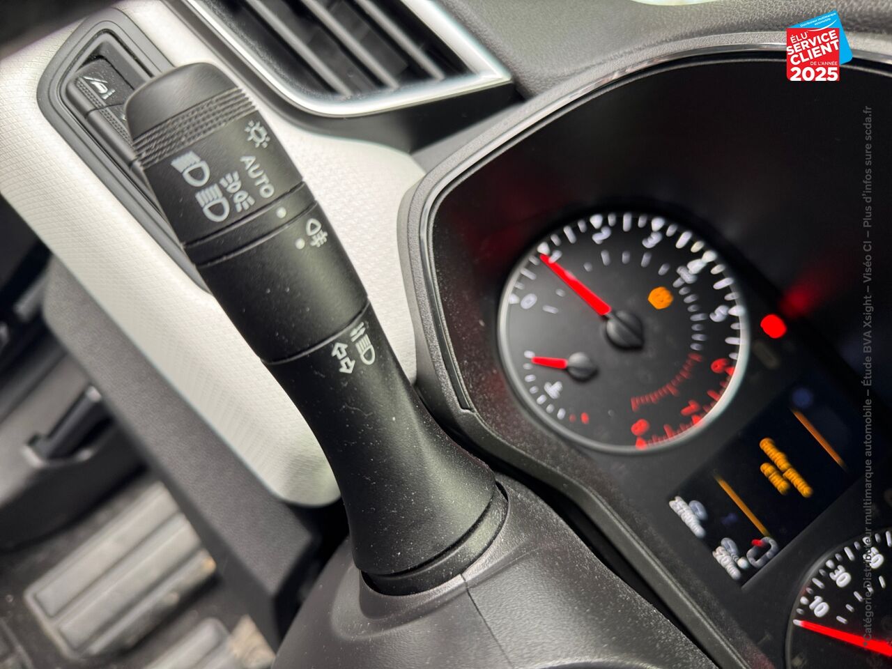 Véhicule d'occasion RENAULT CLIO 1.0 TCE 90CH EVOLUTION GPS chez Hyundai Epernay