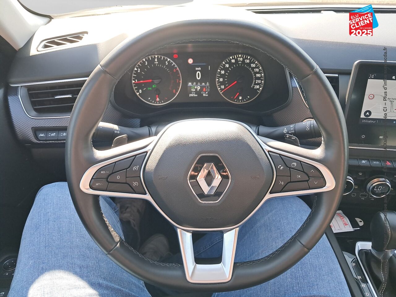 Véhicule d'occasion RENAULT ARKANA 1.3 TCE MILD HYBRID 140CH EVOLUTION EDC -22 chez Nissan Dijon