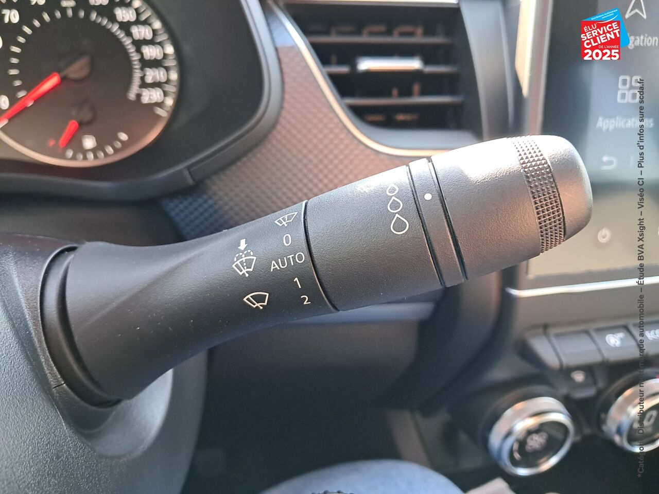 Véhicule d'occasion RENAULT ARKANA 1.3 TCE MILD HYBRID 140CH EVOLUTION EDC -22 chez Nissan Dijon
