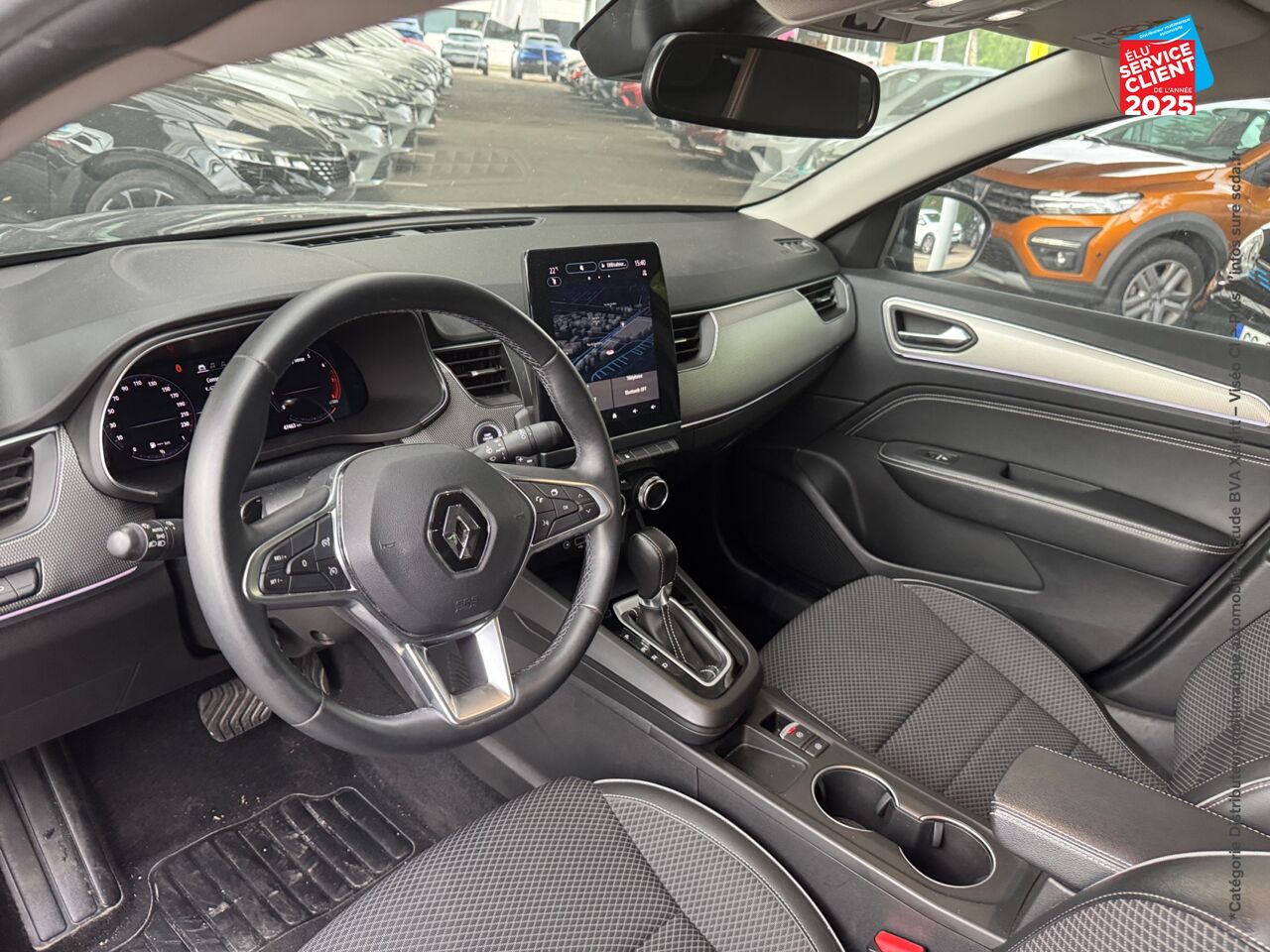 Véhicule d'occasion RENAULT ARKANA 1.3 TCE MILD HYBRID 140CH TECHNO EDC -22 GPS chez Hyundai Epernay