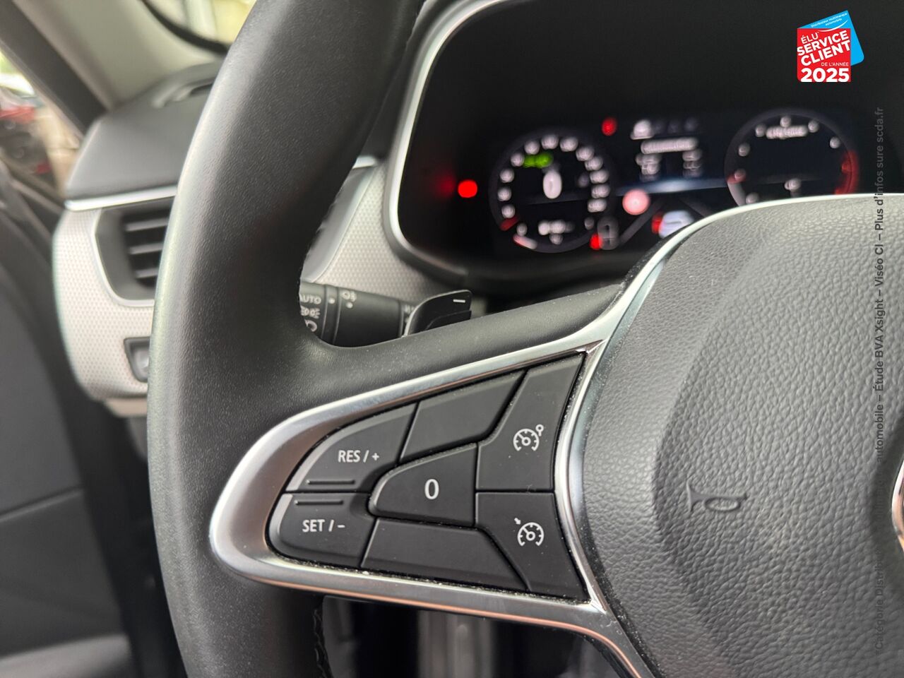 Véhicule d'occasion RENAULT ARKANA 1.3 TCE MILD HYBRID 140CH TECHNO EDC -22 GPS chez Hyundai Epernay