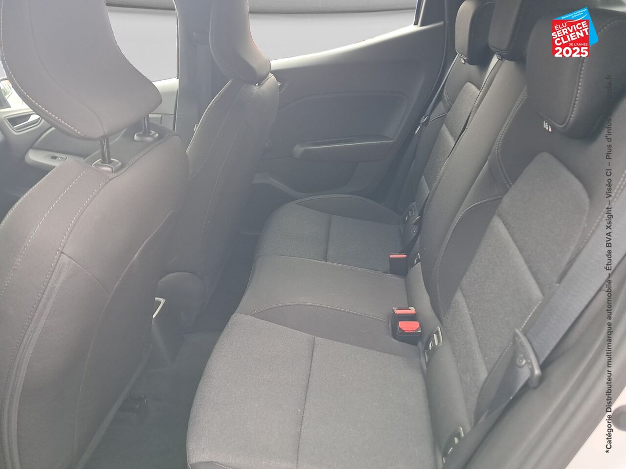 Véhicule d'occasion RENAULT CLIO 1.0 TCE 90CH EQUILIBRE chez Toyota Verdun