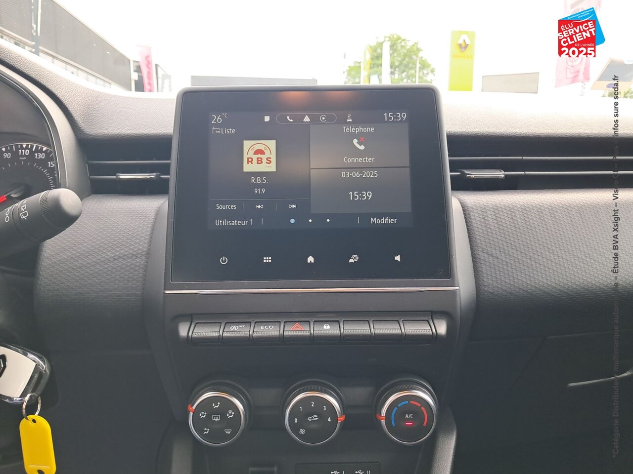 Véhicule d'occasion RENAULT CLIO 1.0 TCE 90CH EQUILIBRE chez Toyota Verdun