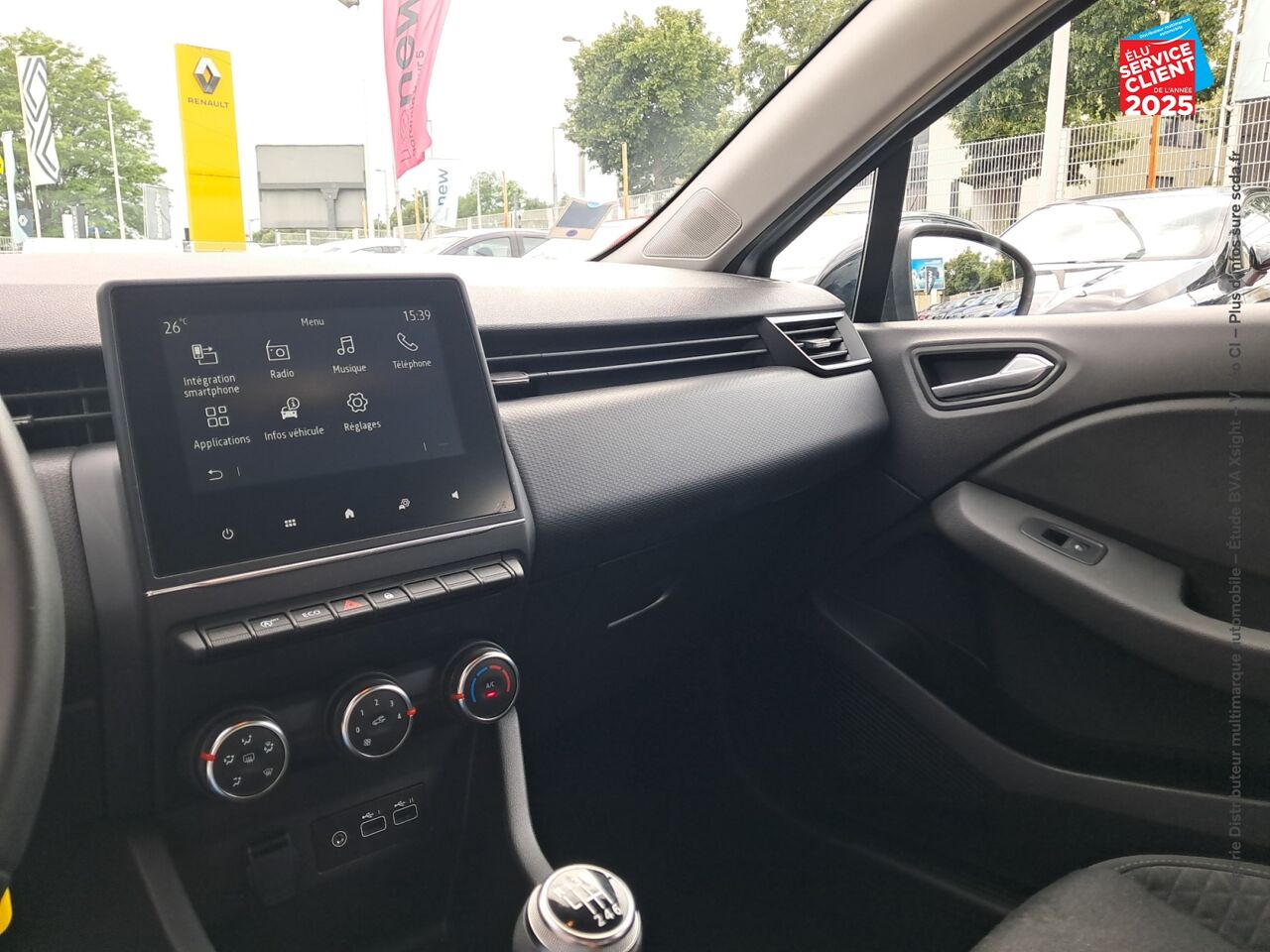Véhicule d'occasion RENAULT CLIO 1.0 TCE 90CH EQUILIBRE chez Toyota Verdun