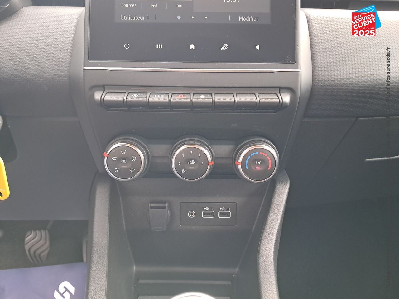 Véhicule d'occasion RENAULT CLIO 1.0 TCE 90CH EQUILIBRE chez Toyota Verdun