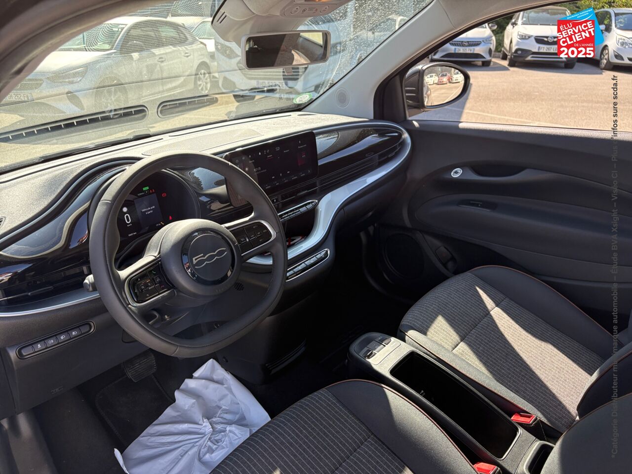 Véhicule d'occasion FIAT 500 E 118CH ICONE chez Hyundai Reims