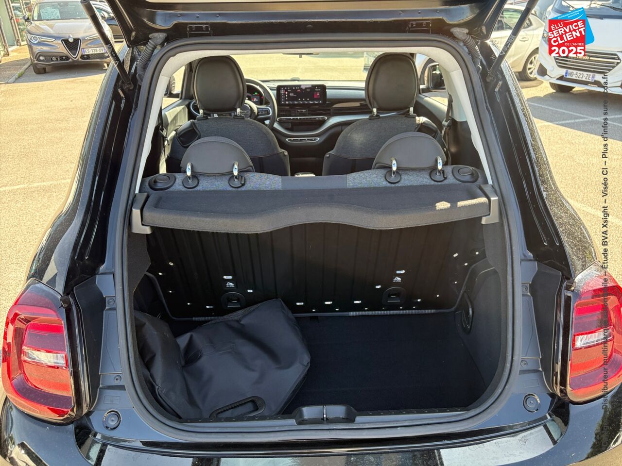 Véhicule d'occasion FIAT 500 E 118CH ICONE chez Hyundai Reims