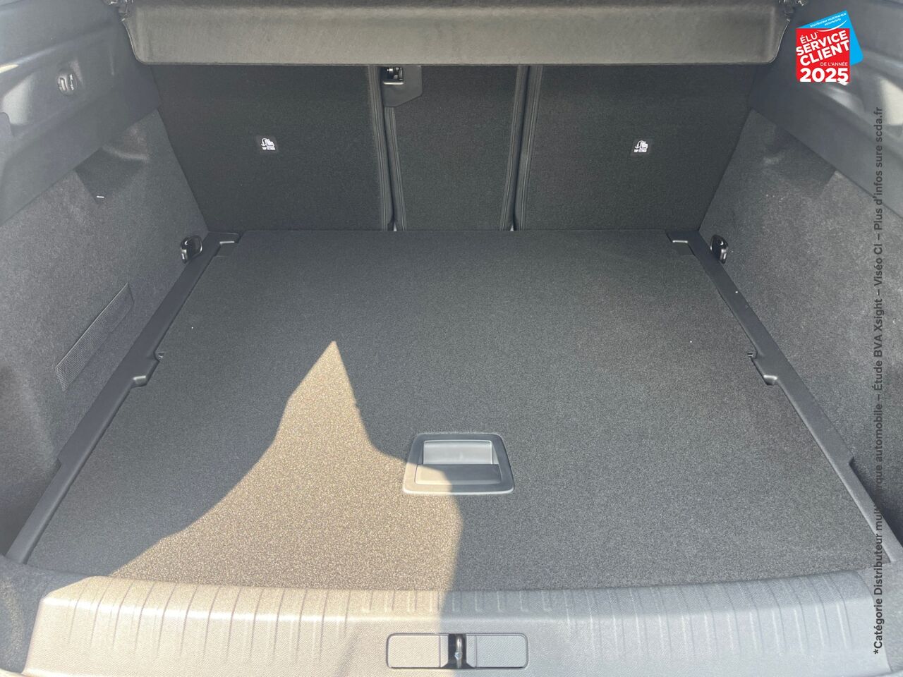 chez Peugeot Charleville