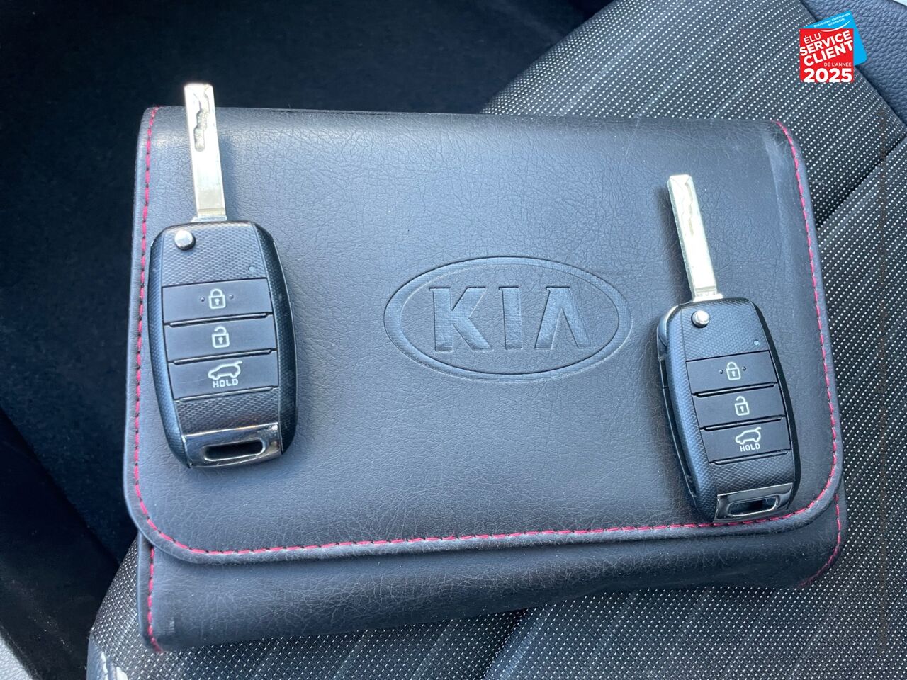 Véhicule d'occasion KIA RIO 1.0 T-GDI 100CH GT LINE PREMIUM chez Toyota Bar le Duc