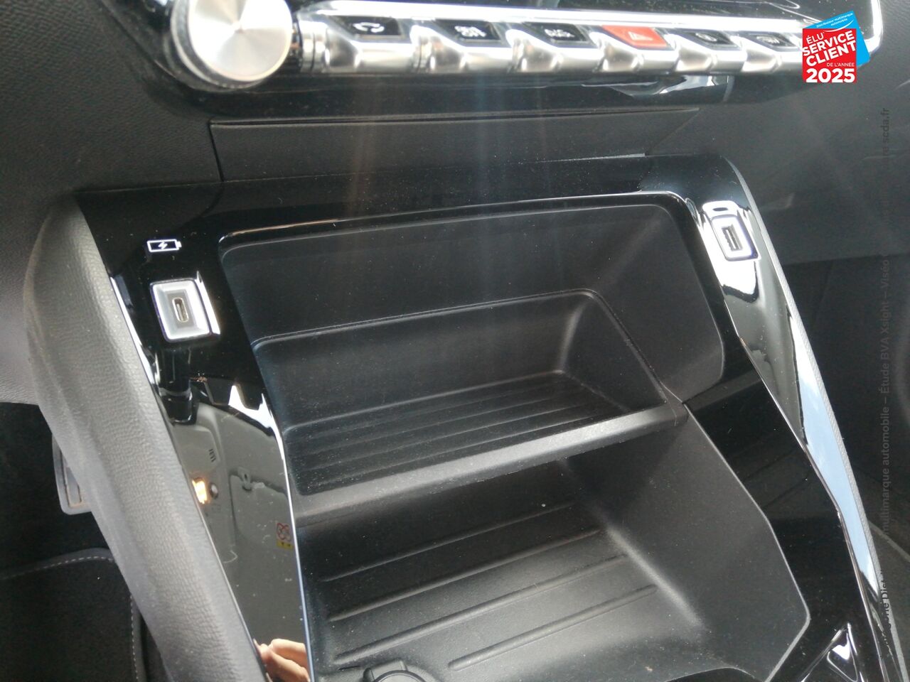 Véhicule d'occasion PEUGEOT 208 E-136CH STYLE chez Toyota Besançon