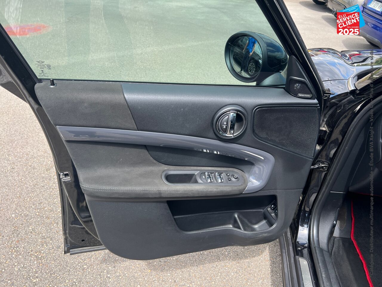Véhicule d'occasion MINI COUNTRYMAN COOPER SE 136CH + 88CH EXQUISITE ALL4 BVA TPANO SIEGES CHAUF/CUIR chez MINI Besançon