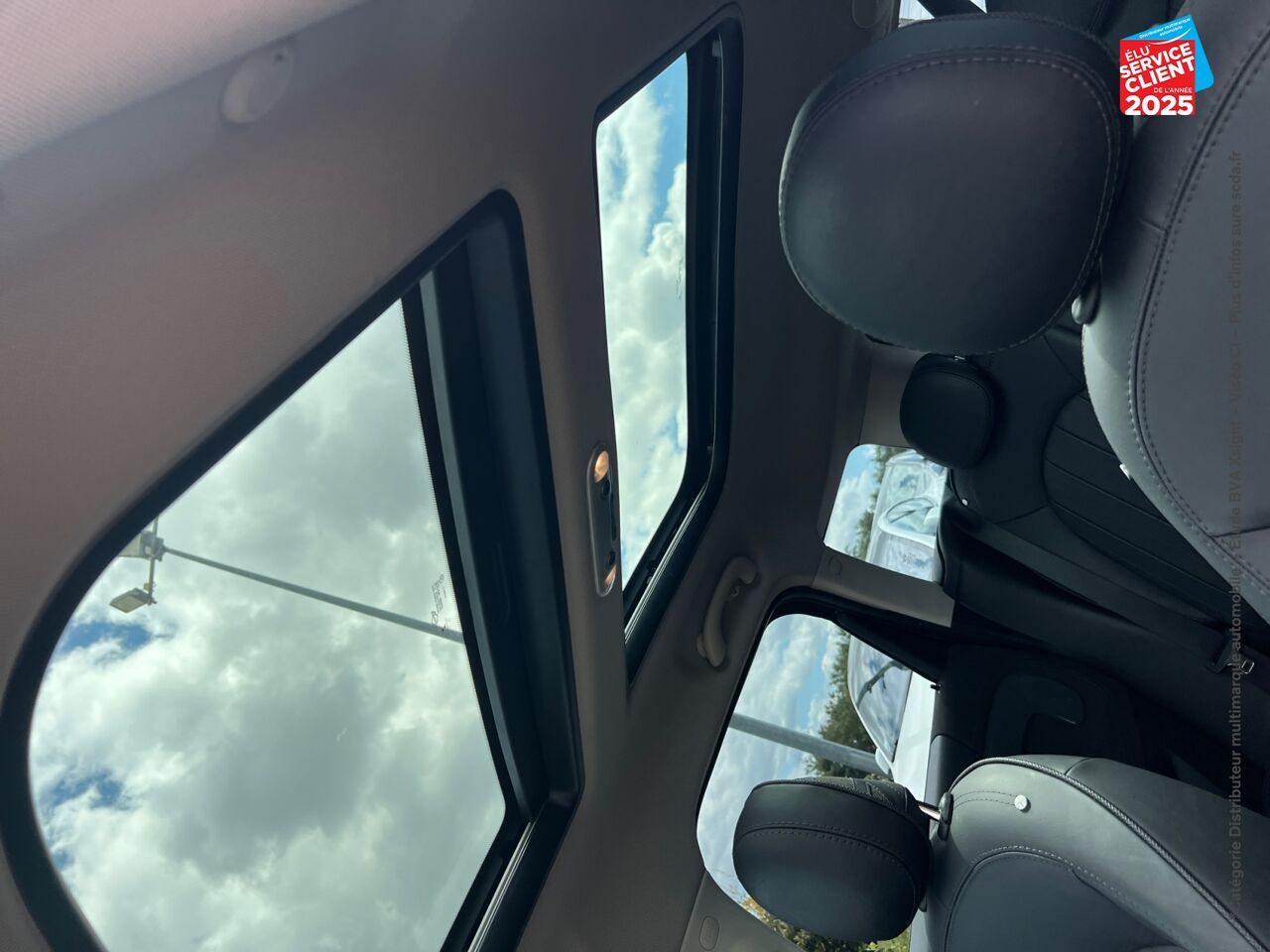 Véhicule d'occasion MINI COUNTRYMAN COOPER SE 136CH + 88CH EXQUISITE ALL4 BVA TPANO SIEGES CHAUF/CUIR chez MINI Besançon