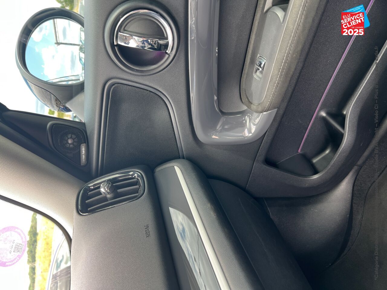 Véhicule d'occasion MINI COUNTRYMAN COOPER SE 136CH + 88CH EXQUISITE ALL4 BVA TPANO SIEGES CHAUF/CUIR chez MINI Besançon