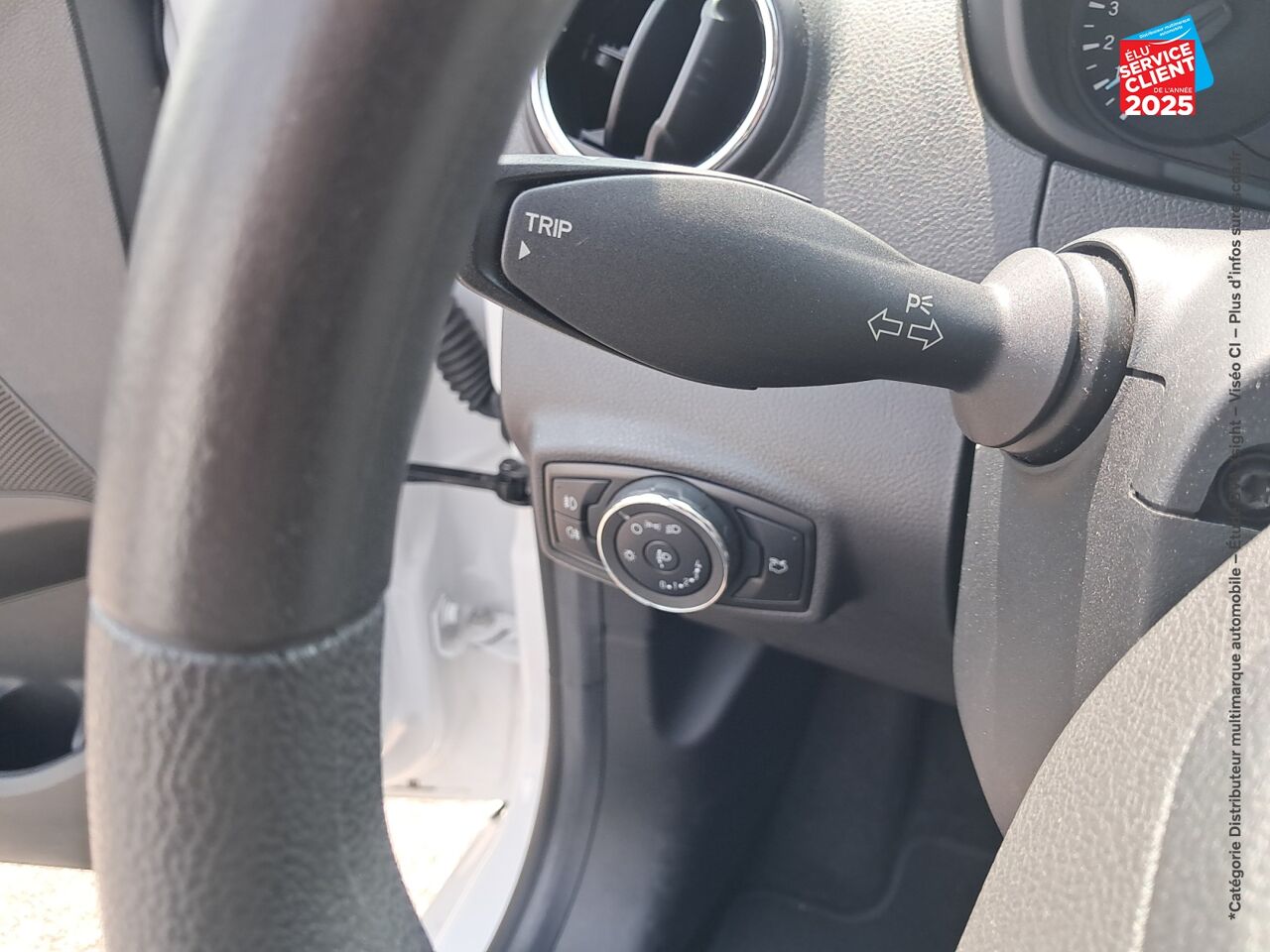 Véhicule d'occasion FORD KA+ 1.2 TI-VCT 70CH SS ESSENTIAL chez Opel Saint-Dizier