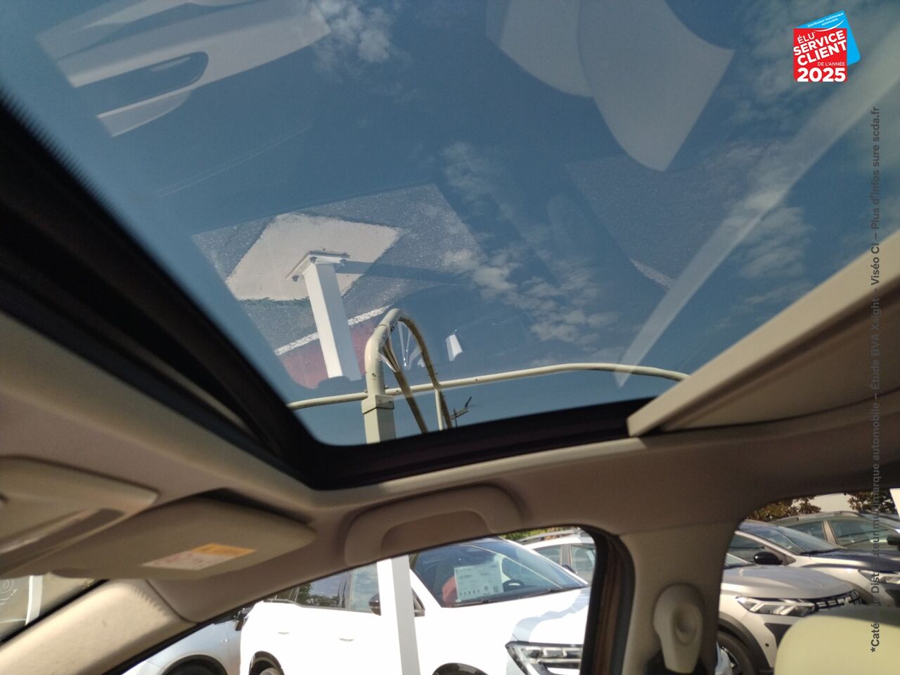 Véhicule d'occasion RENAULT CAPTUR 1.2 TCE 120CH ENERGY INITIALE PARIS EDC chez Dacia Belfort