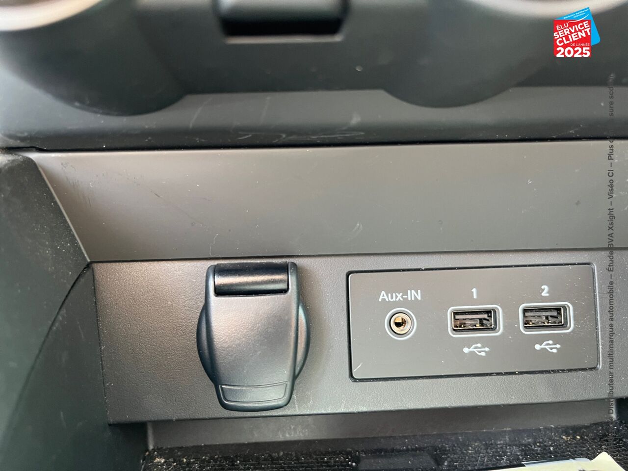 Véhicule d'occasion RENAULT CLIO 1.6 E-TECH HYBRIDE 145CH TECHNO CAMERA chez Opel Saint-Dizier
