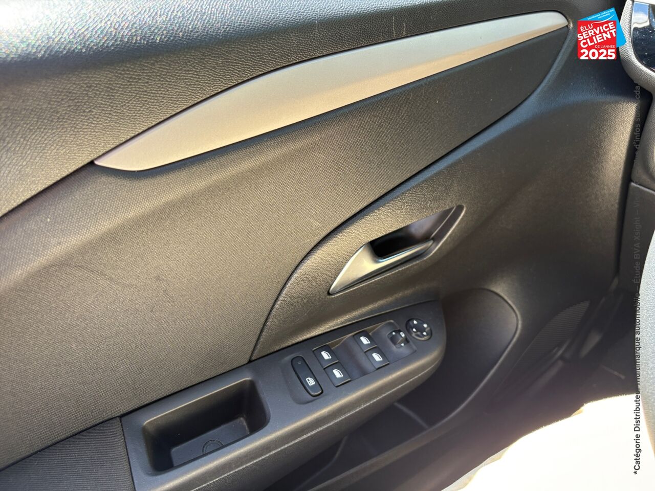 Véhicule d'occasion OPEL CORSA CORSA-E 136CH EDITION chez Opel Besançon