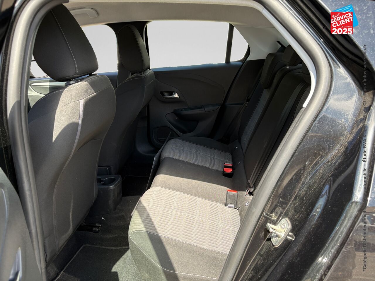Véhicule d'occasion OPEL CORSA CORSA-E 136CH EDITION chez Opel Besançon