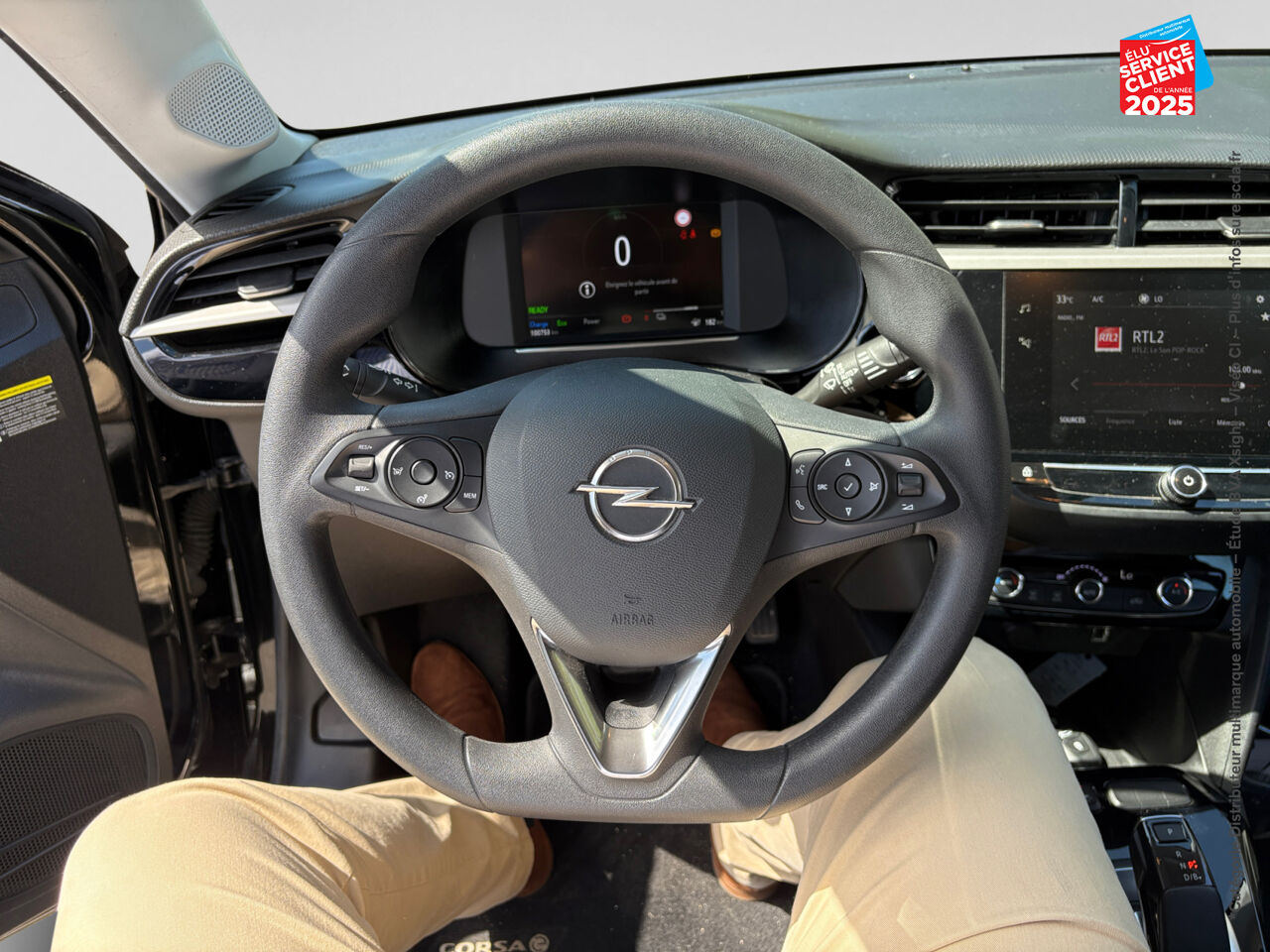 Véhicule d'occasion OPEL CORSA CORSA-E 136CH EDITION chez Opel Besançon