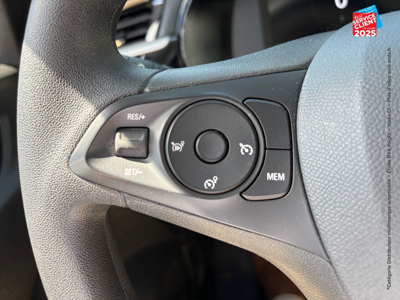Véhicule d'occasion OPEL CORSA CORSA-E 136CH EDITION chez Opel Besançon