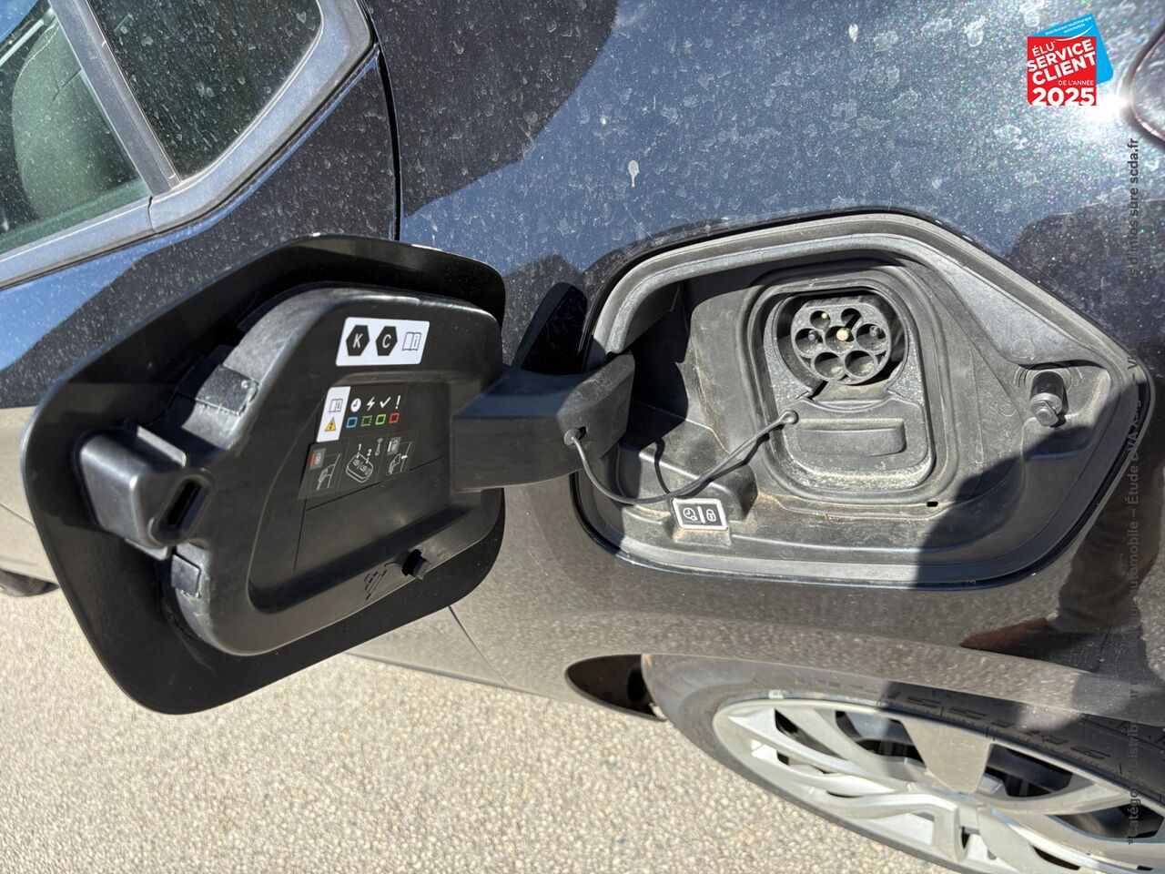 Véhicule d'occasion OPEL CORSA CORSA-E 136CH EDITION chez Opel Besançon