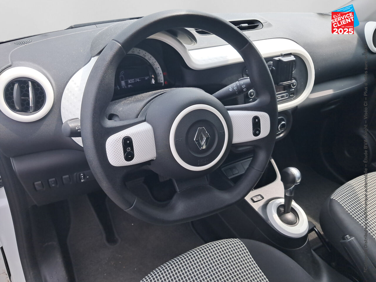 Véhicule d'occasion RENAULT TWINGO E-TECH ELECTRIC LIFE R80 ACHAT INTEGRAL - 21MY chez Nissan Thionville