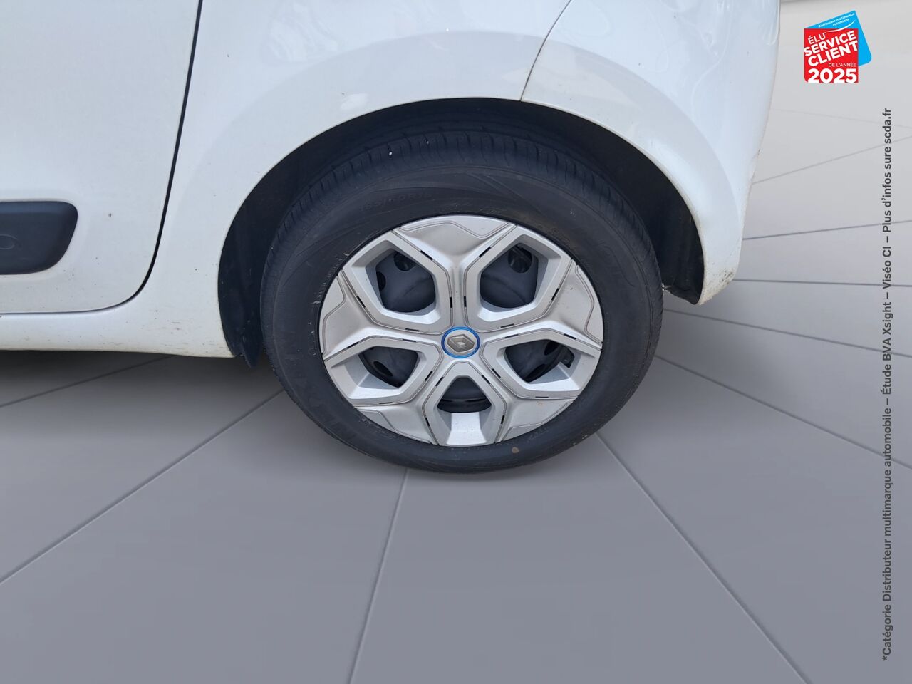 Véhicule d'occasion RENAULT TWINGO E-TECH ELECTRIC LIFE R80 ACHAT INTEGRAL - 21MY chez Nissan Thionville